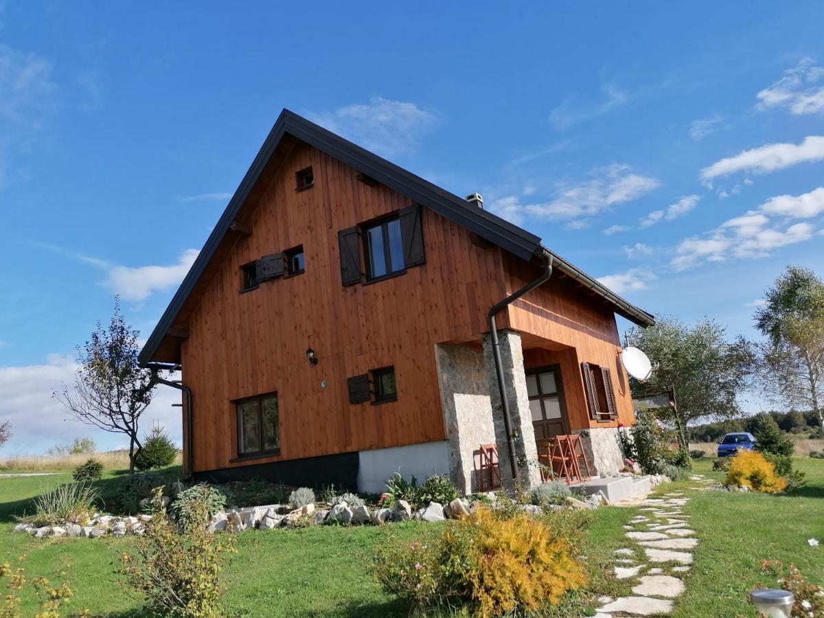 House Izvor Hotel Jezerce Exterior photo